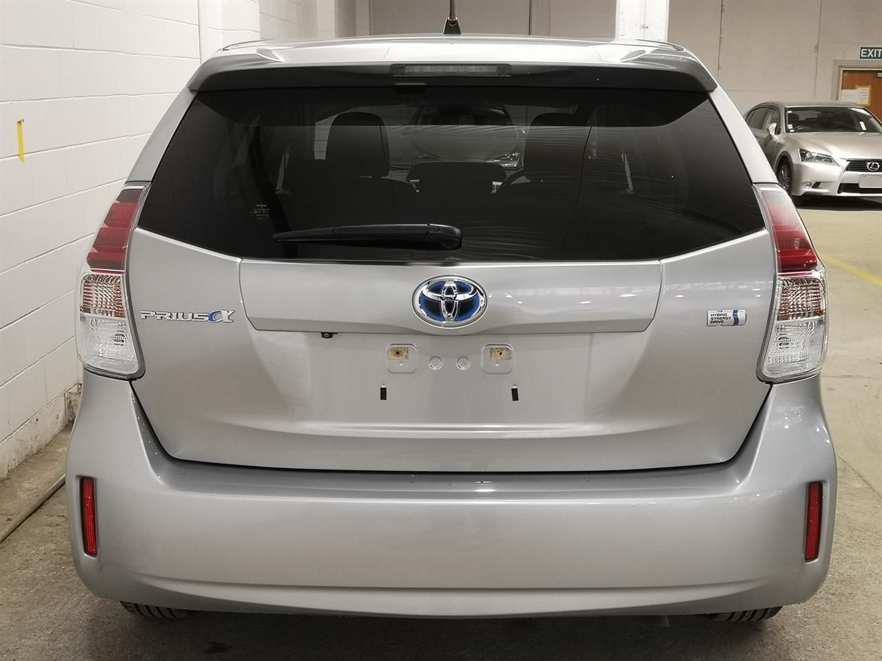 Vehicle image 5