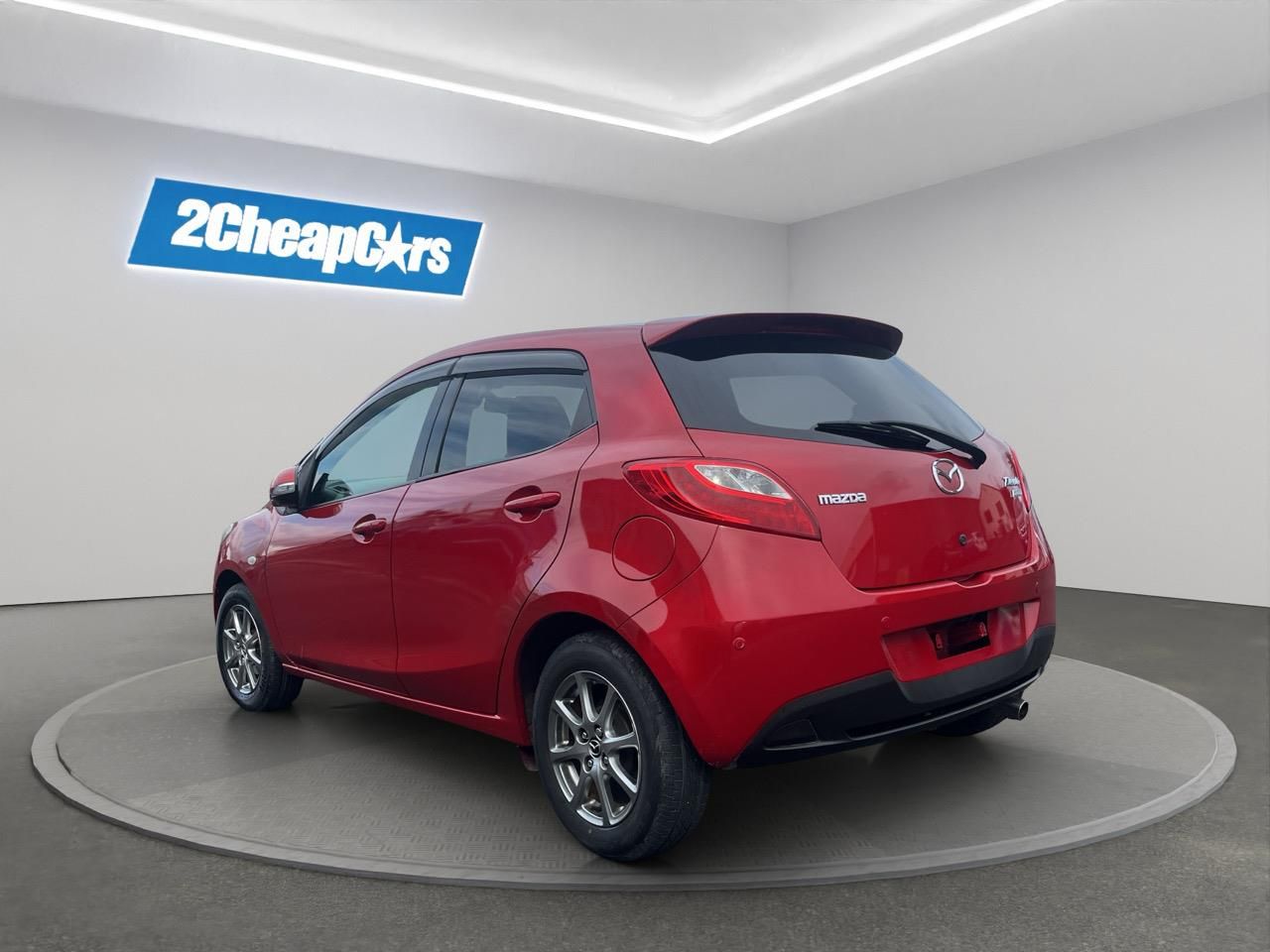 Vehicle image 5