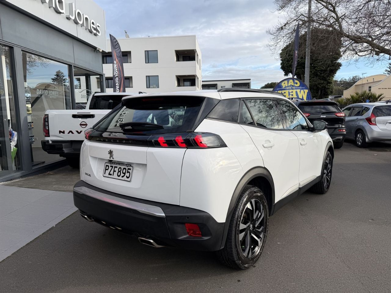 Vehicle image 3