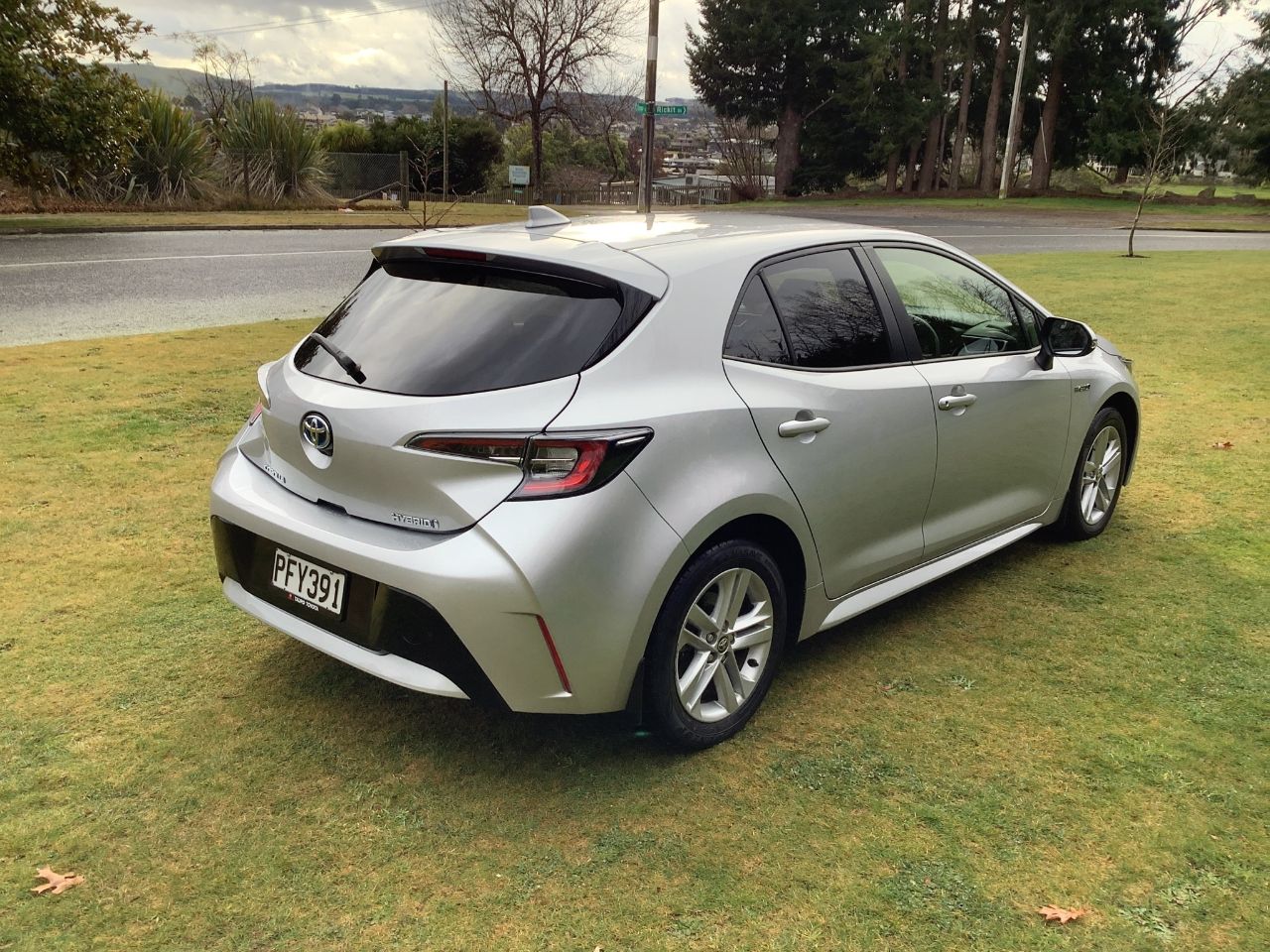 Vehicle image 5
