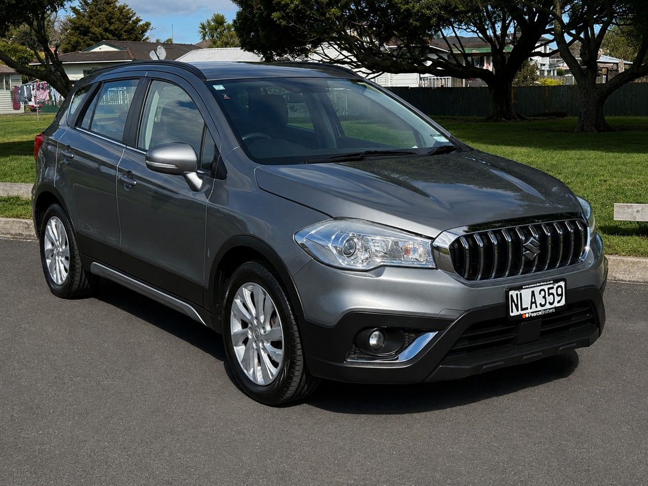 Vehicle image 5