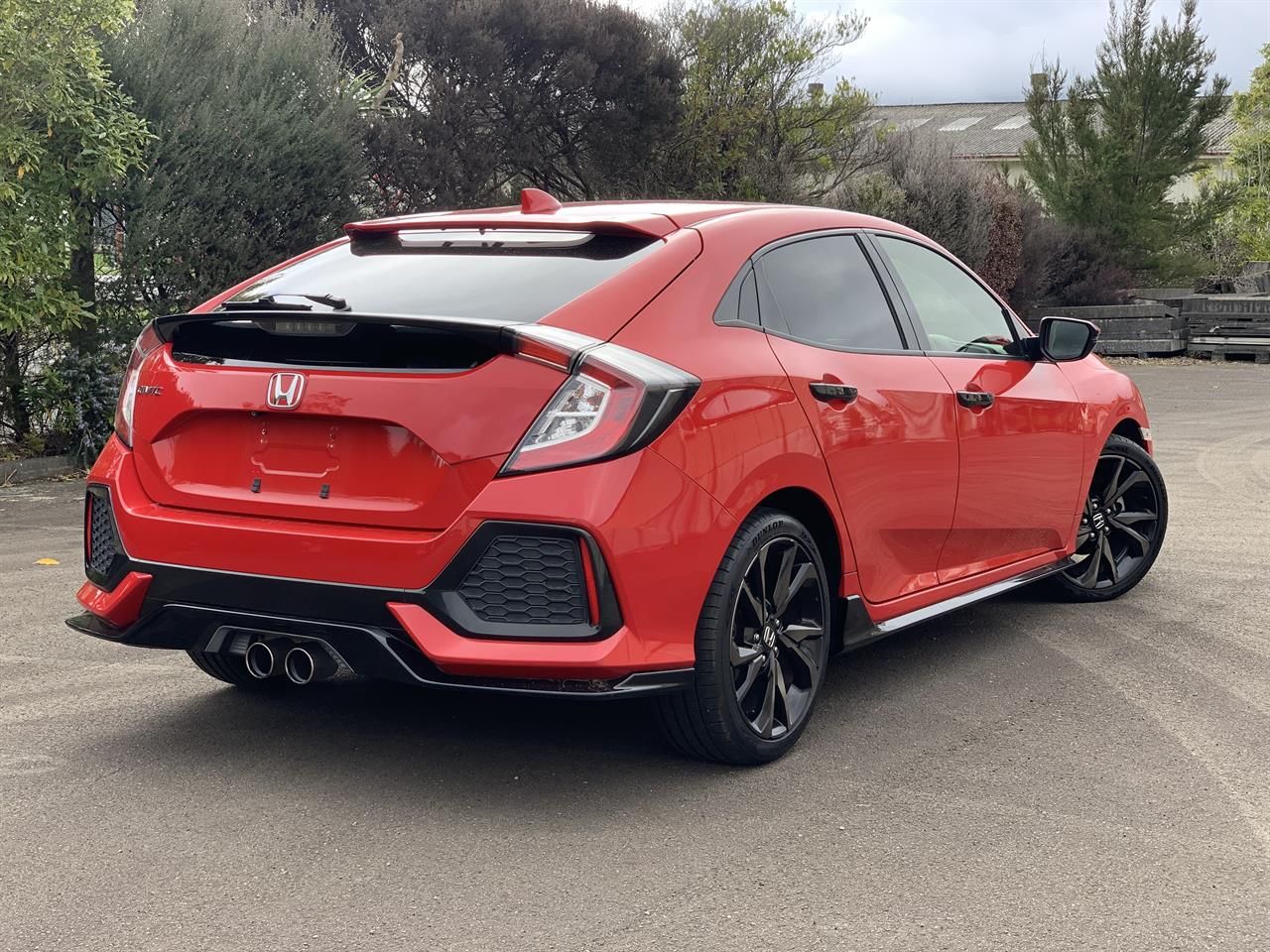 Vehicle image 4