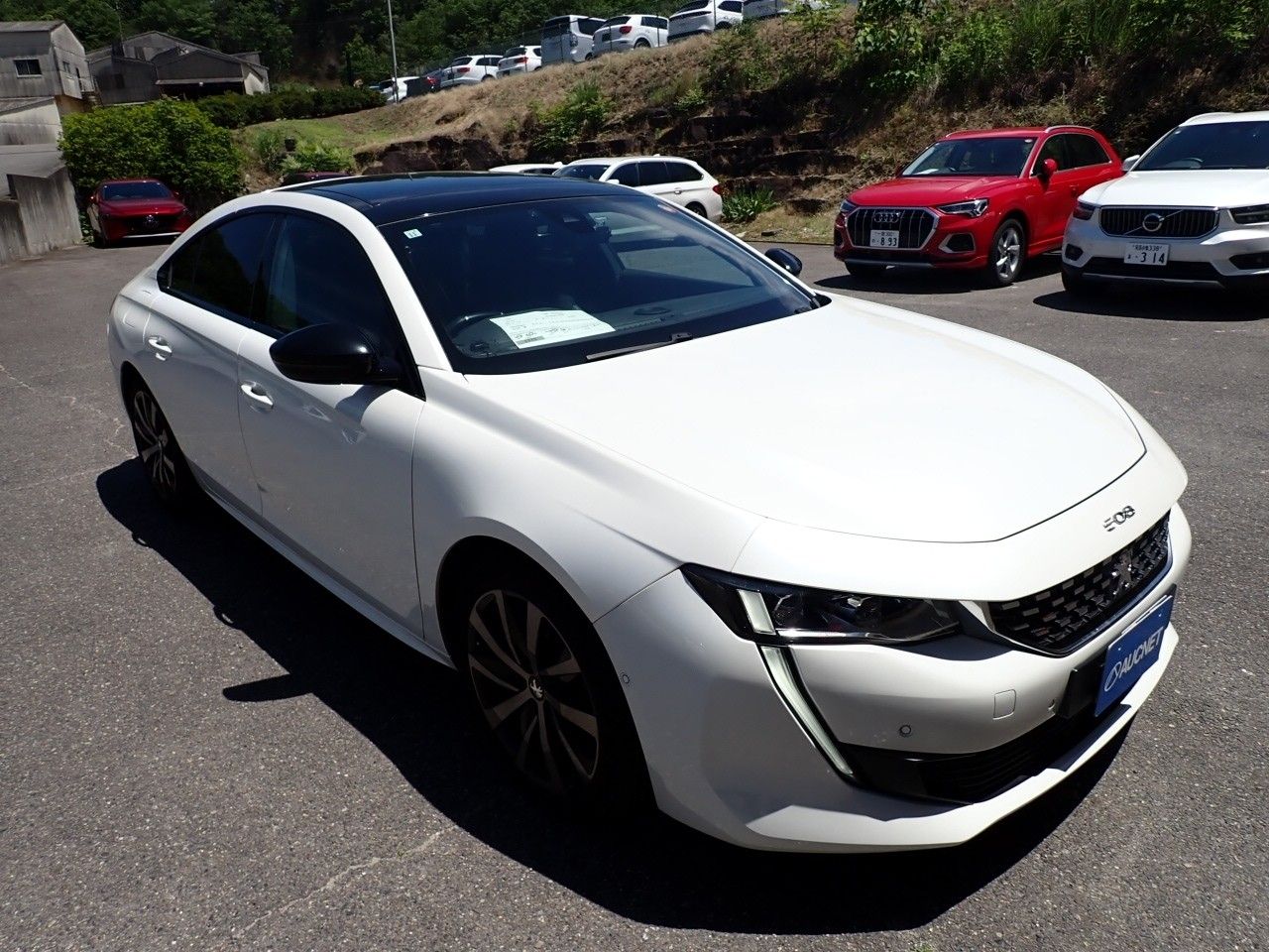 Vehicle image 5