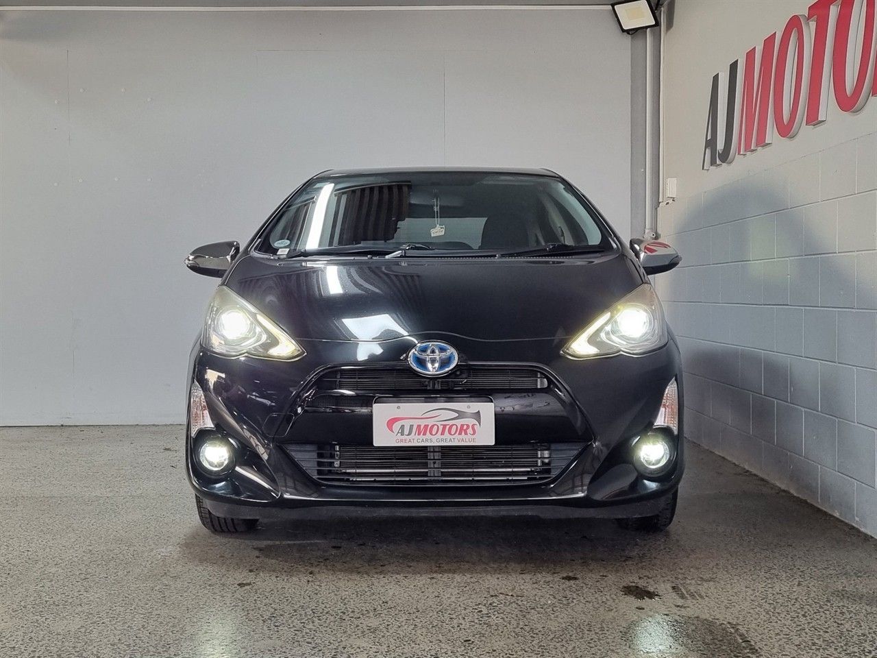 Vehicle image 2
