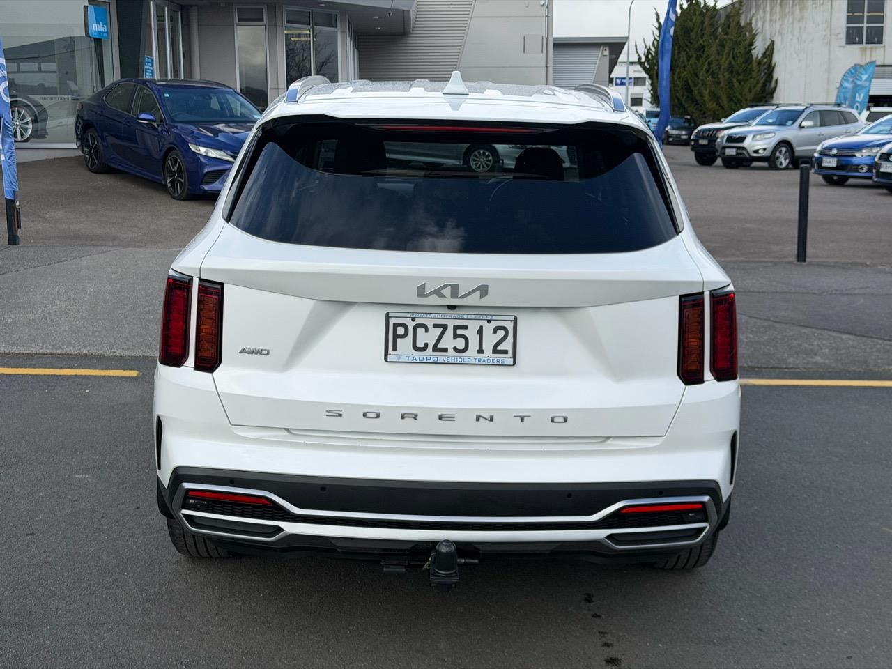 Vehicle image 5