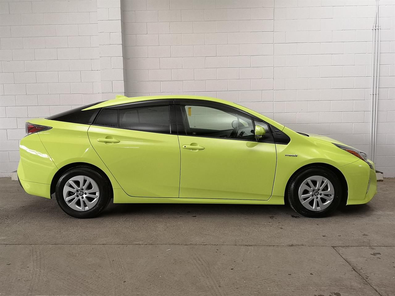 Vehicle image 3