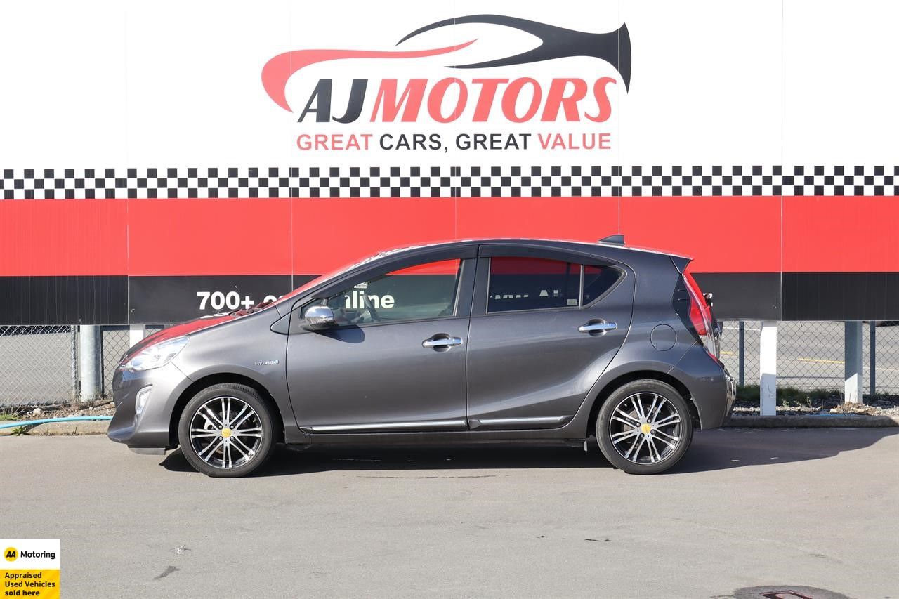 Vehicle image 5