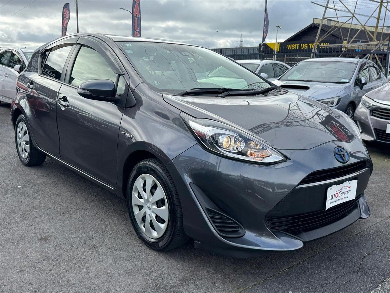Vehicle image 5