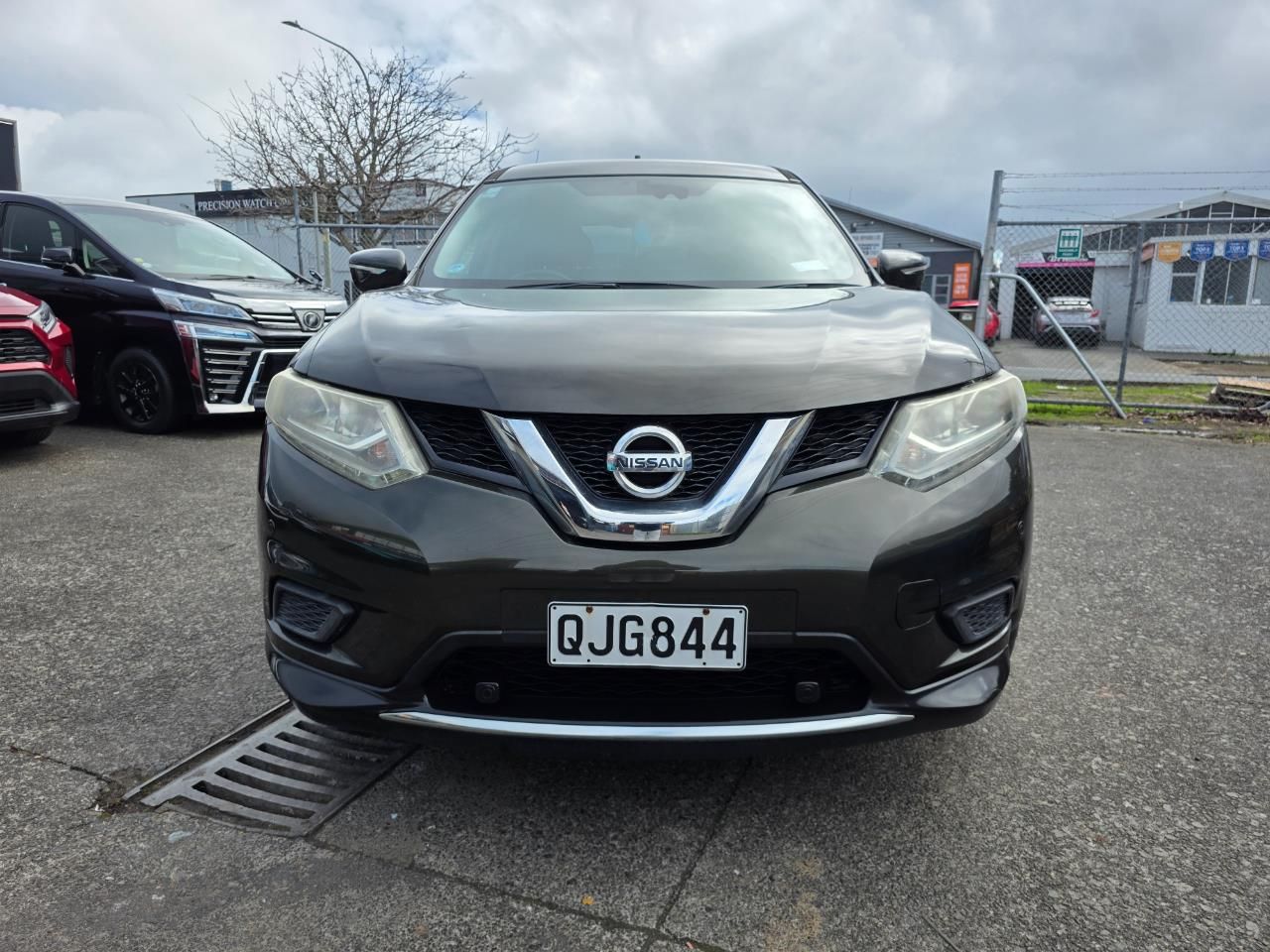 Vehicle image 3