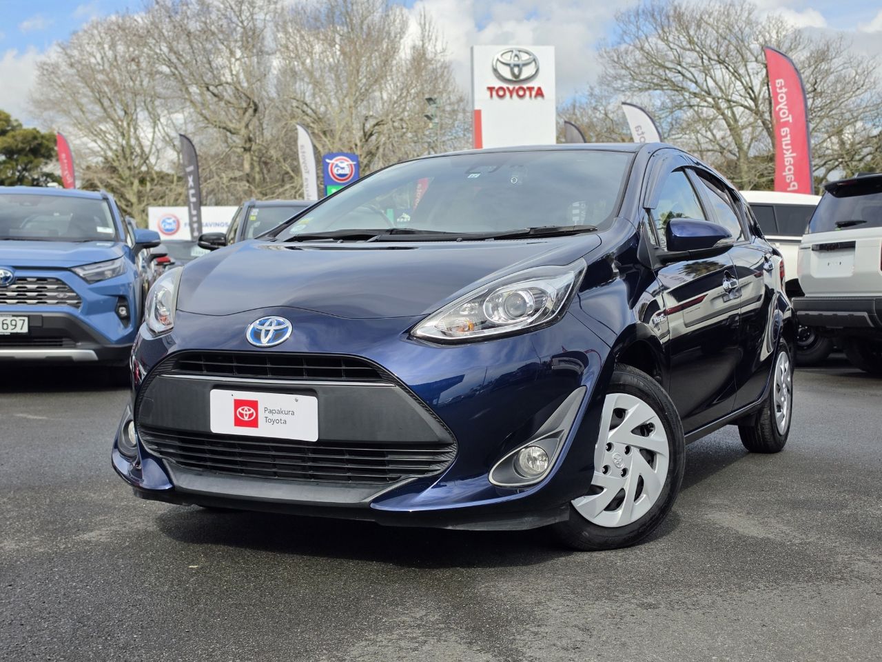 Vehicle image 3