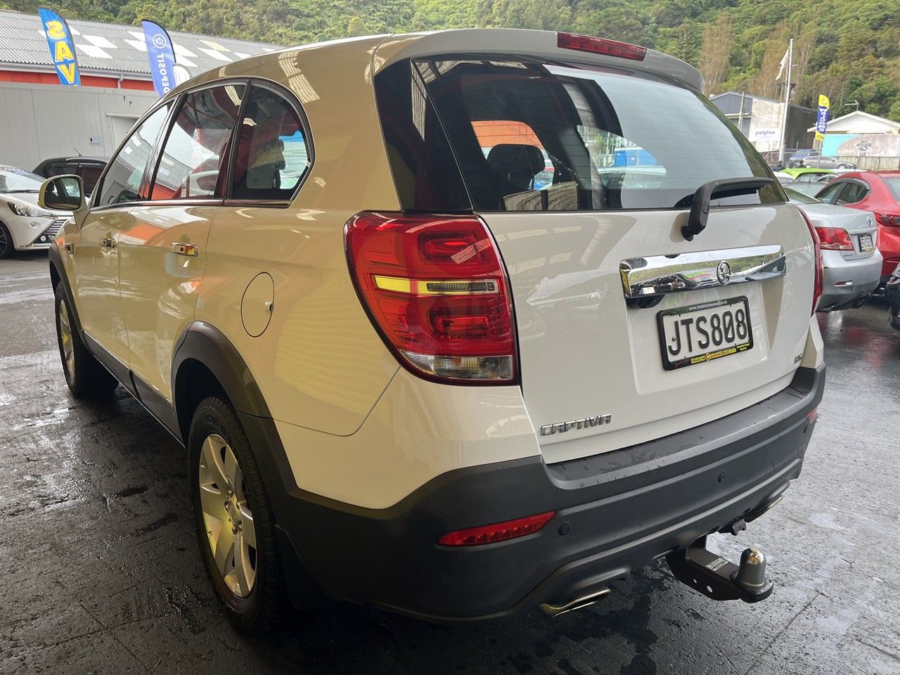 Vehicle image 4