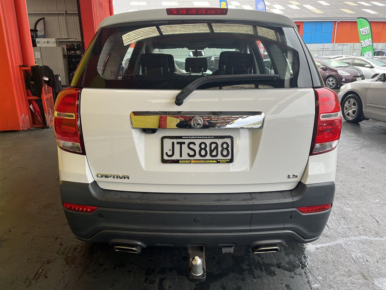 Vehicle image 5