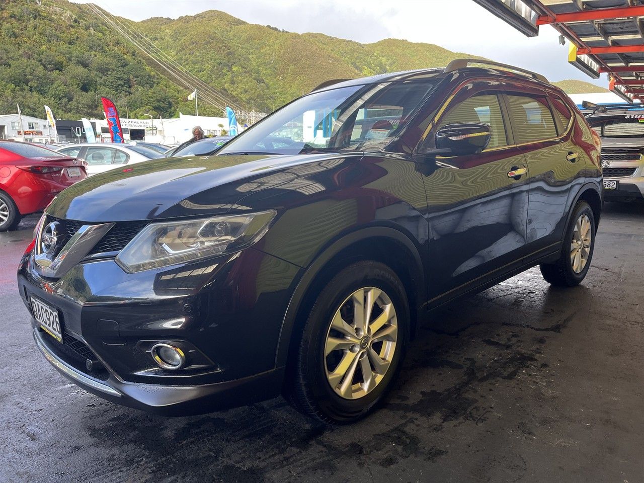 Vehicle image 3