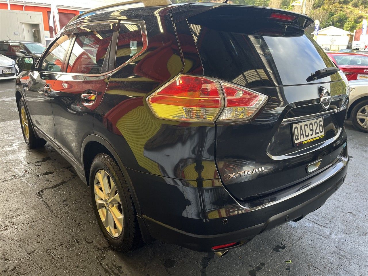 Vehicle image 4