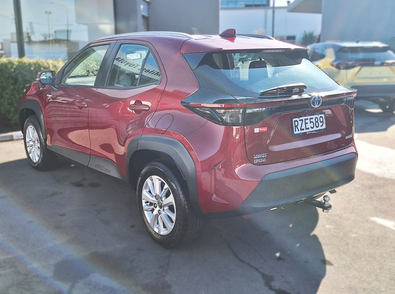 Vehicle image 5