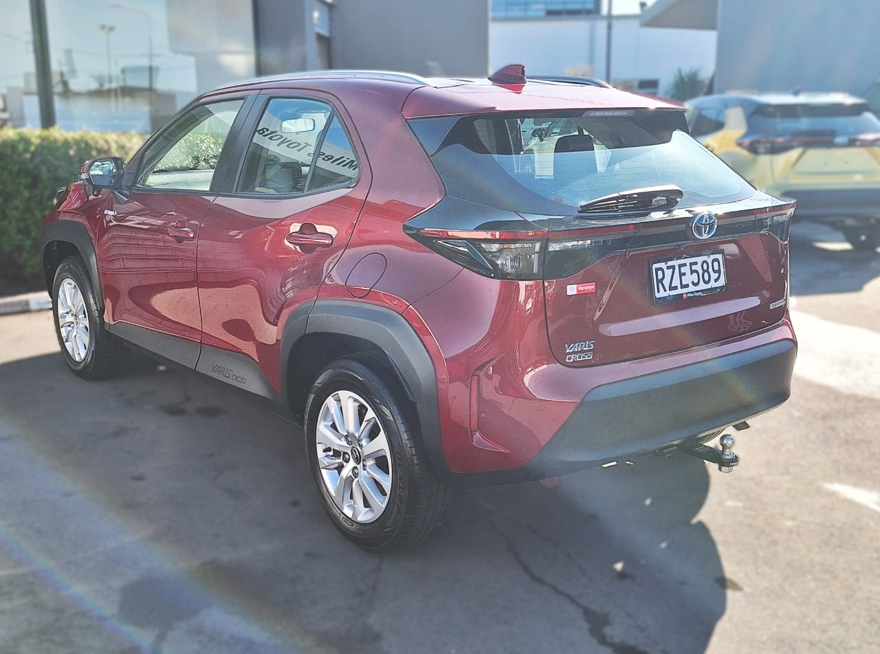 Vehicle image 5