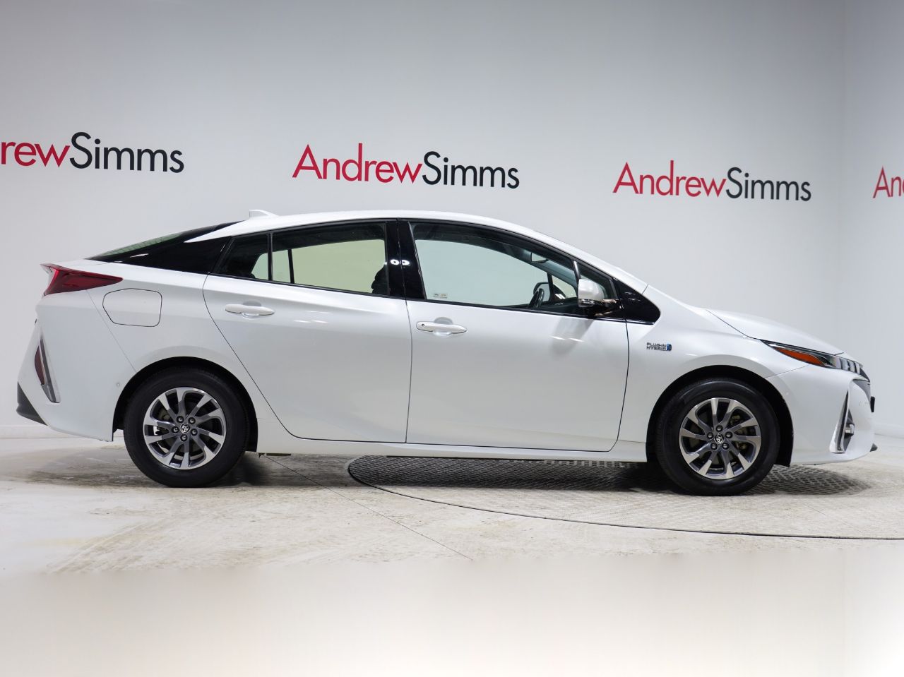 Vehicle image 3
