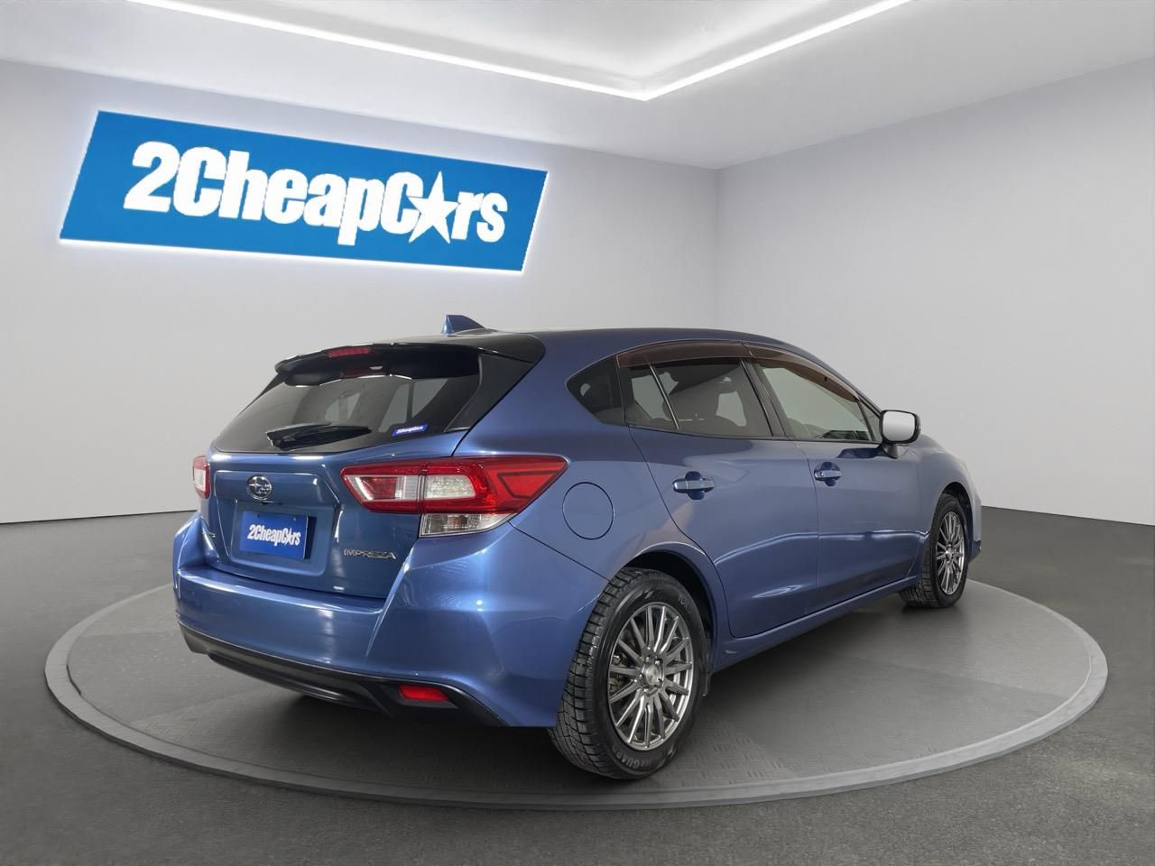 Vehicle image 5