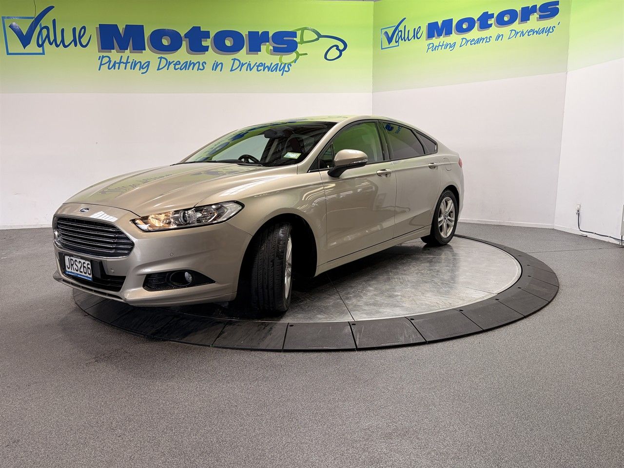 Vehicle image 3