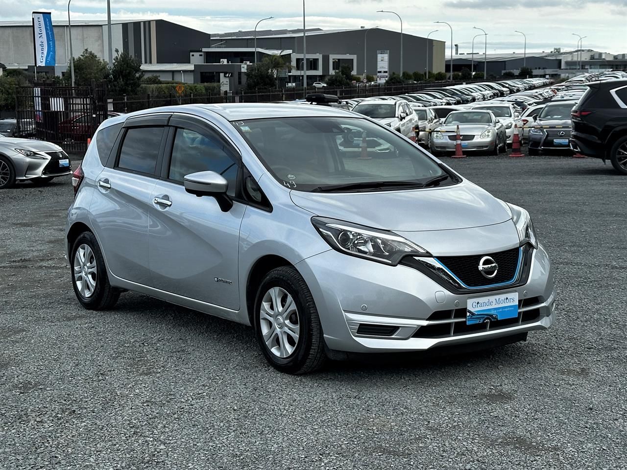 Vehicle image 1