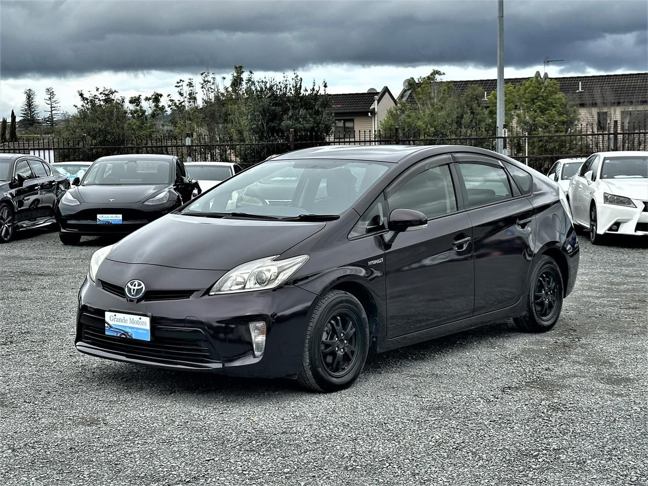 Vehicle image 3