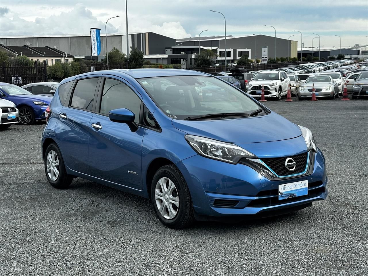 Vehicle image 1