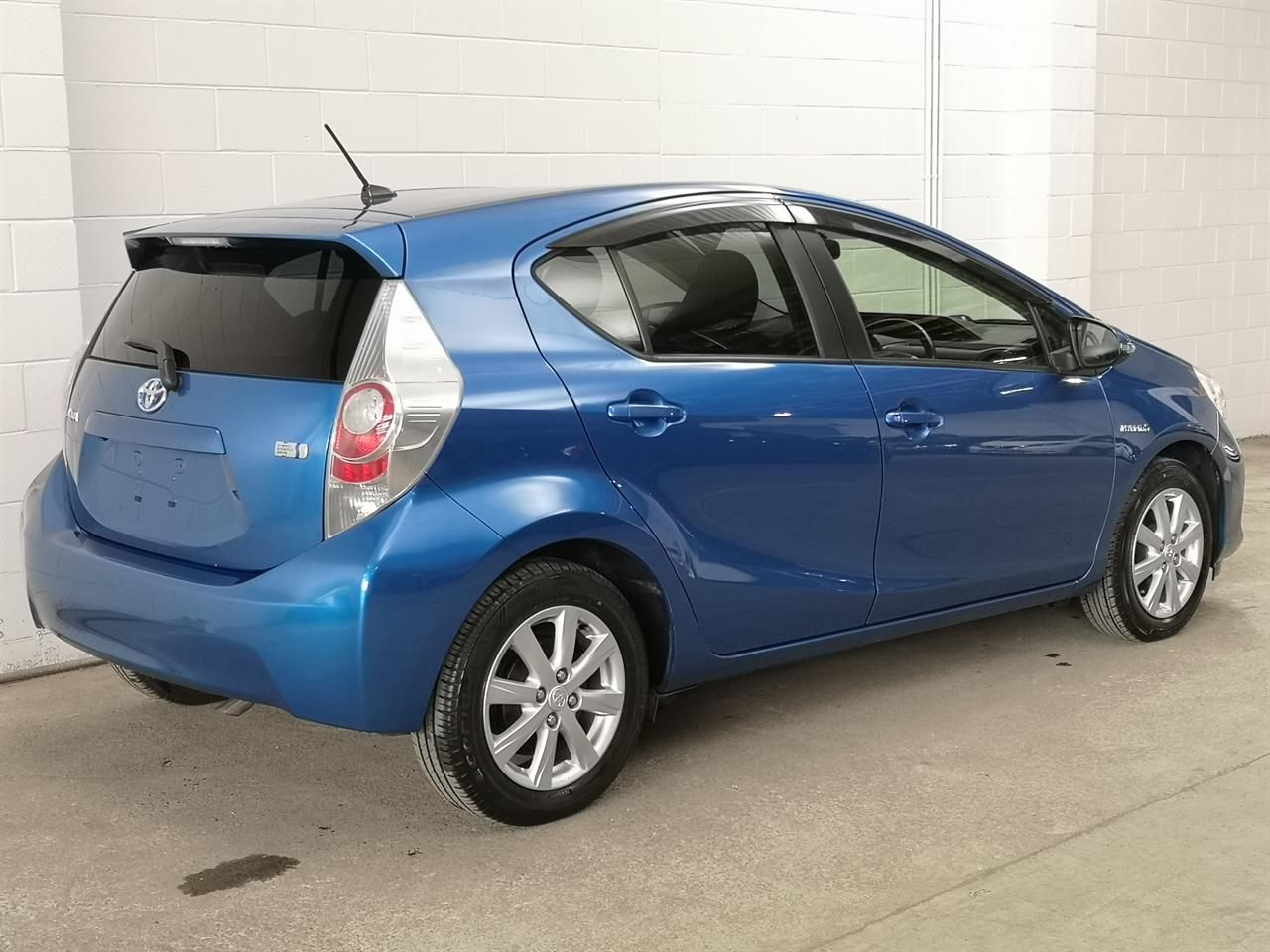 Vehicle image 2