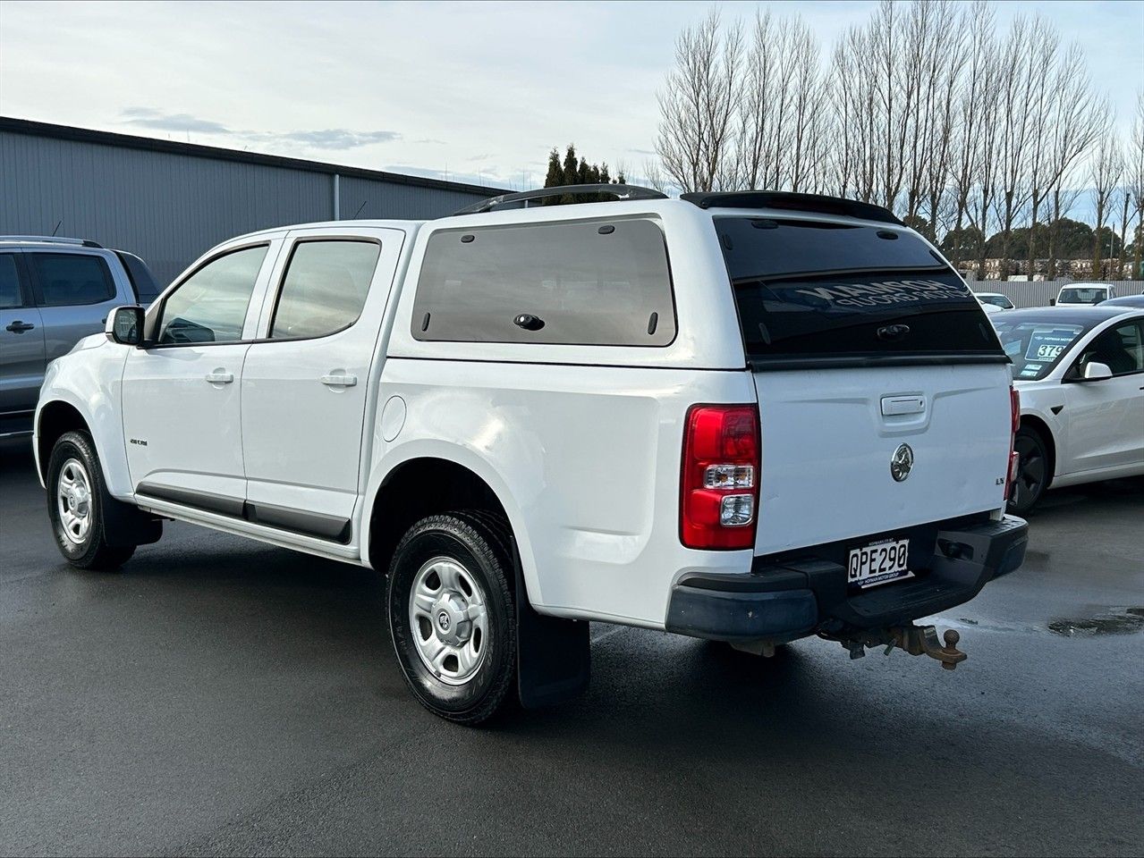Vehicle image 4