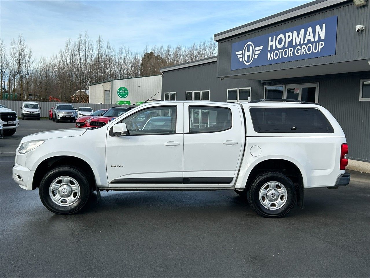 Vehicle image 5
