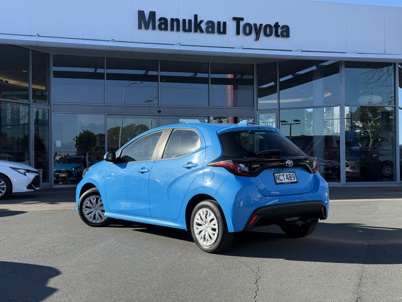 Vehicle image 3
