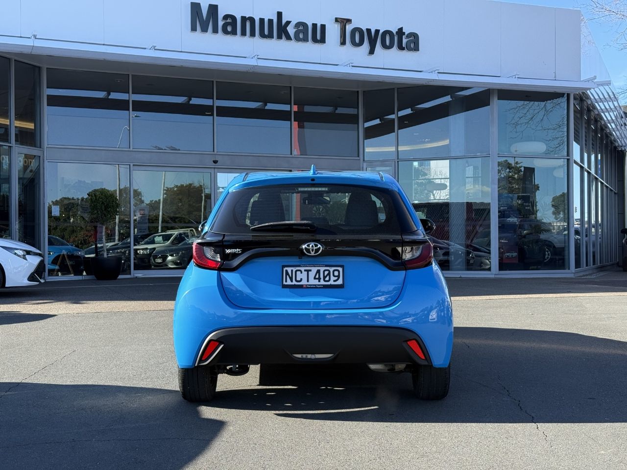 Vehicle image 4