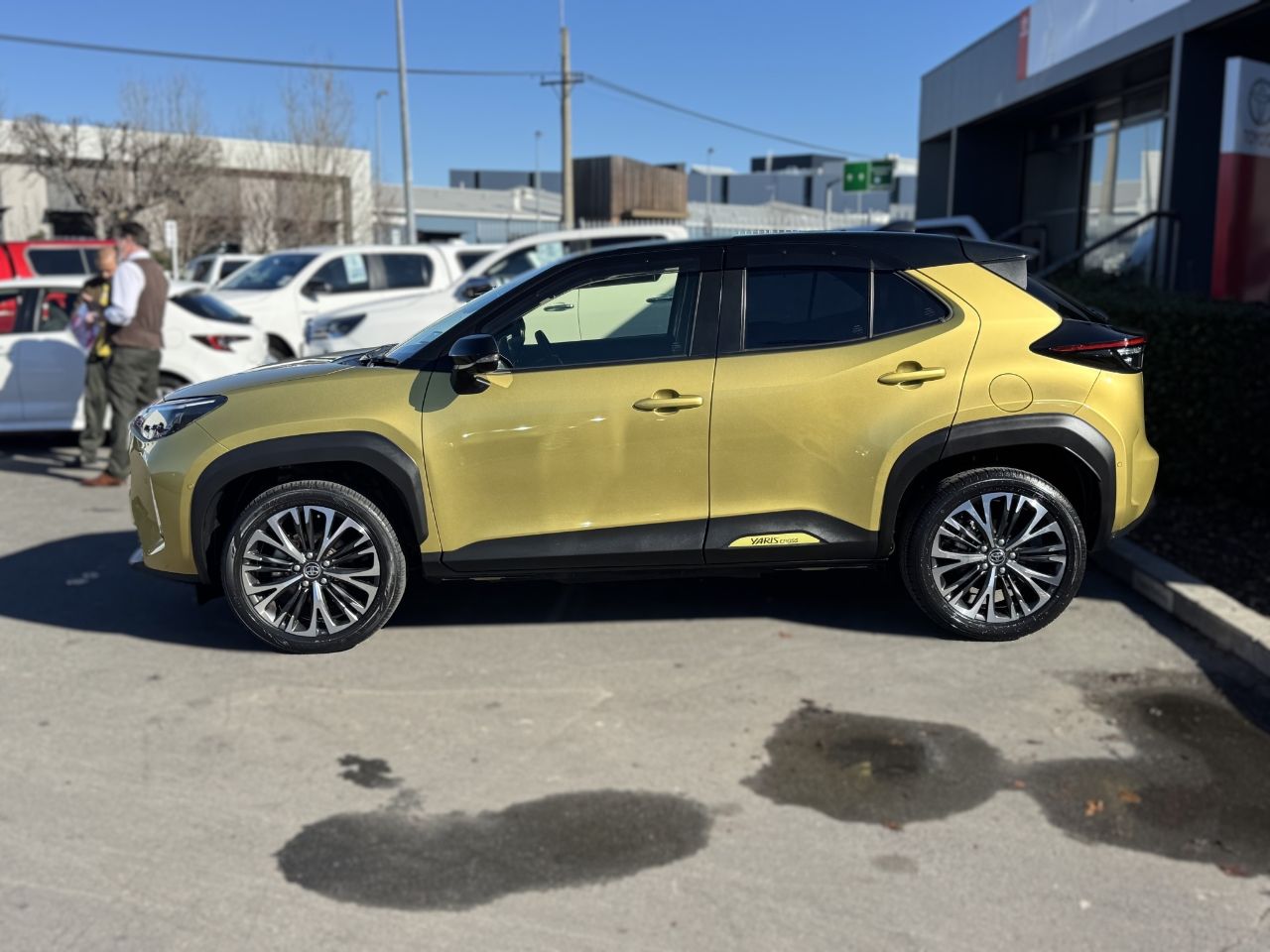 Vehicle image 4