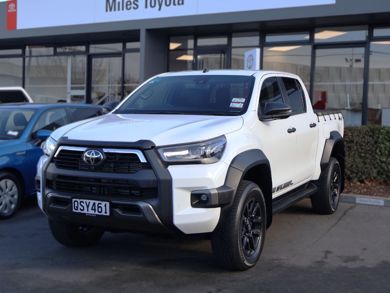Vehicle image 3