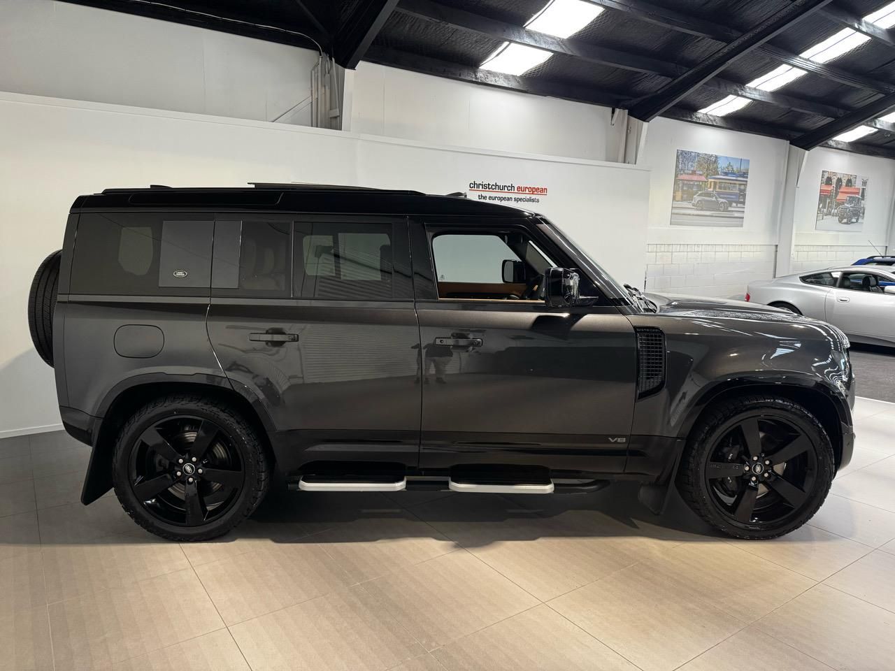Vehicle image 4