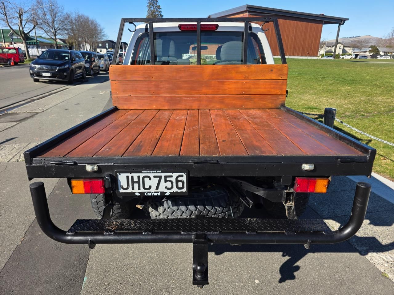 Vehicle image 4