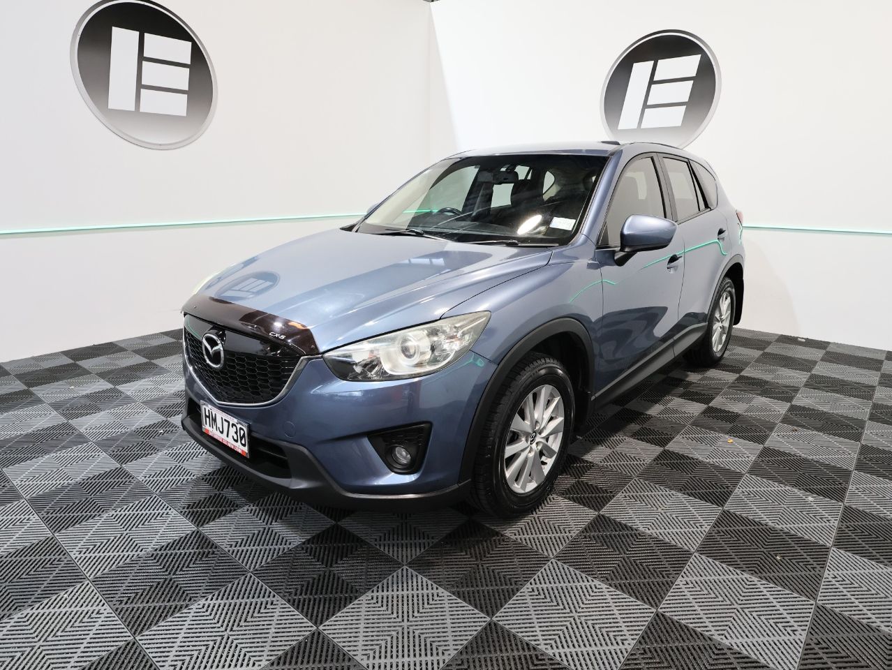 Vehicle image 5