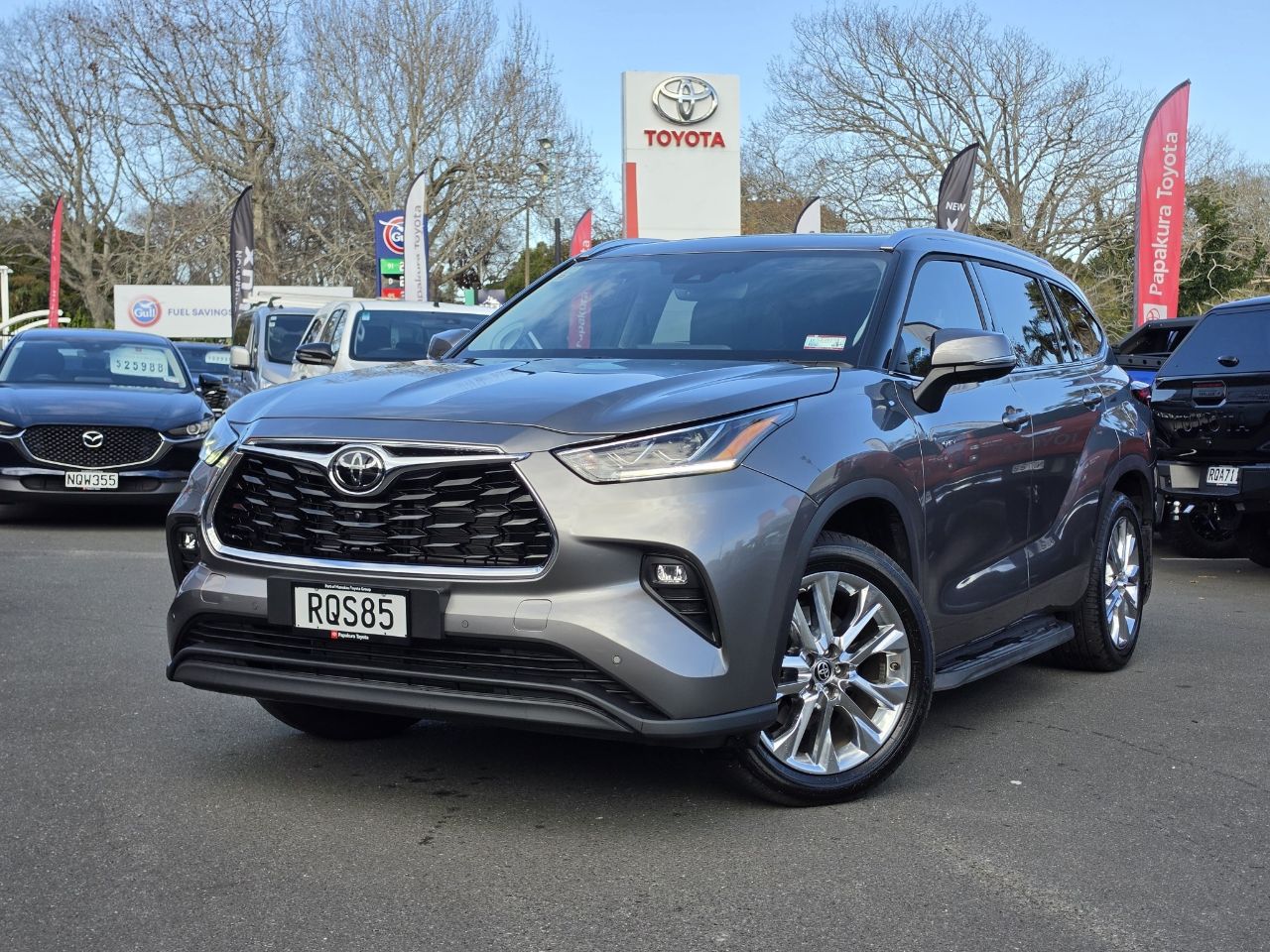Vehicle image 3