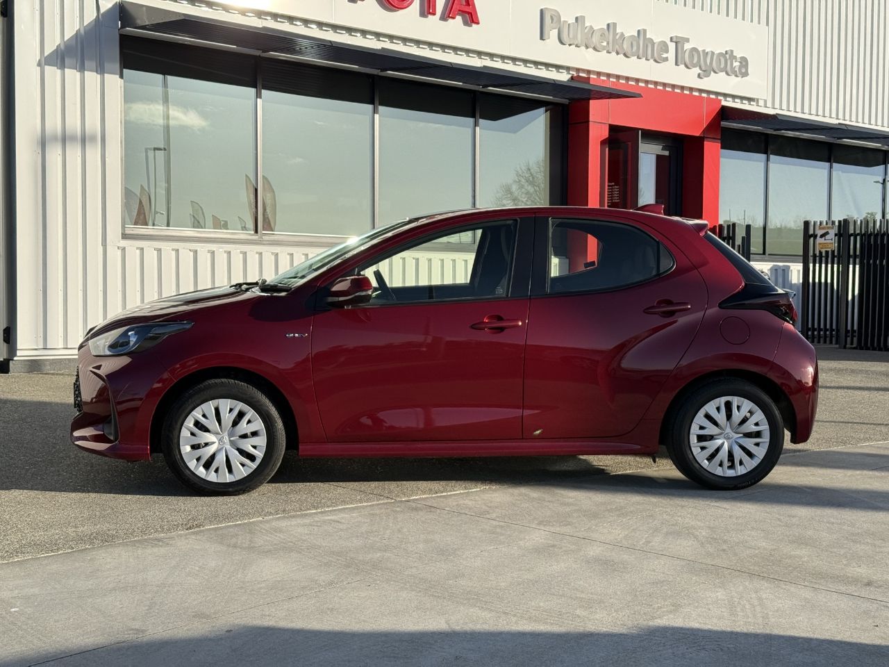 Vehicle image 4