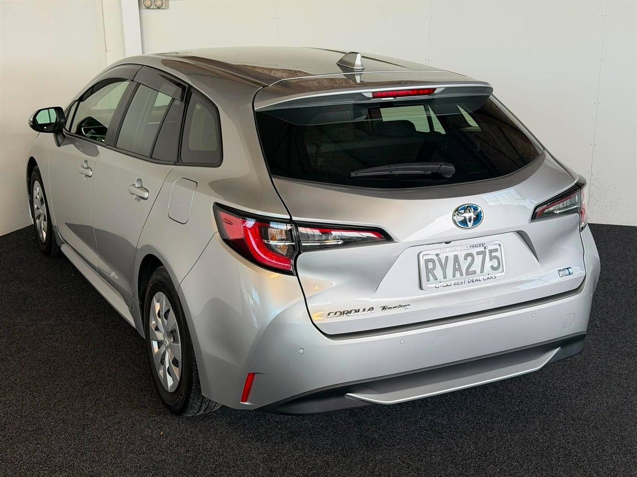 Vehicle image 4