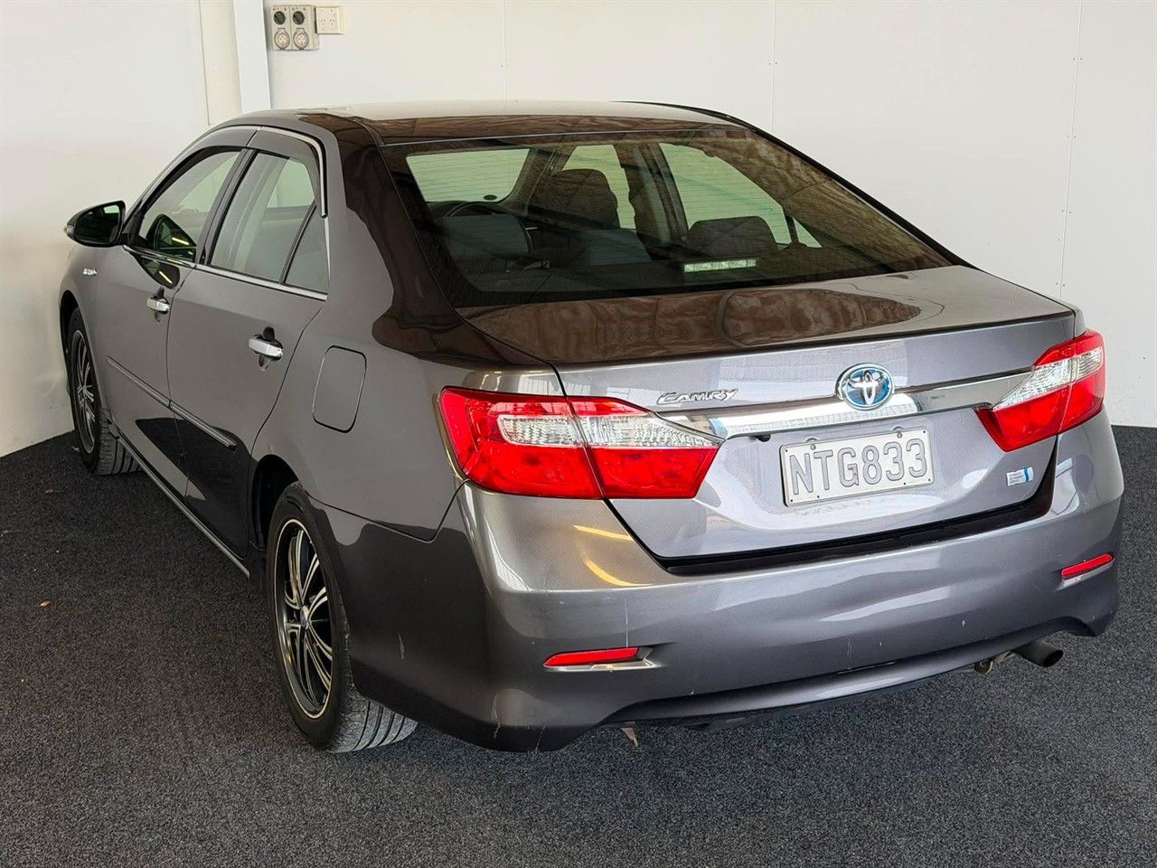 Vehicle image 4