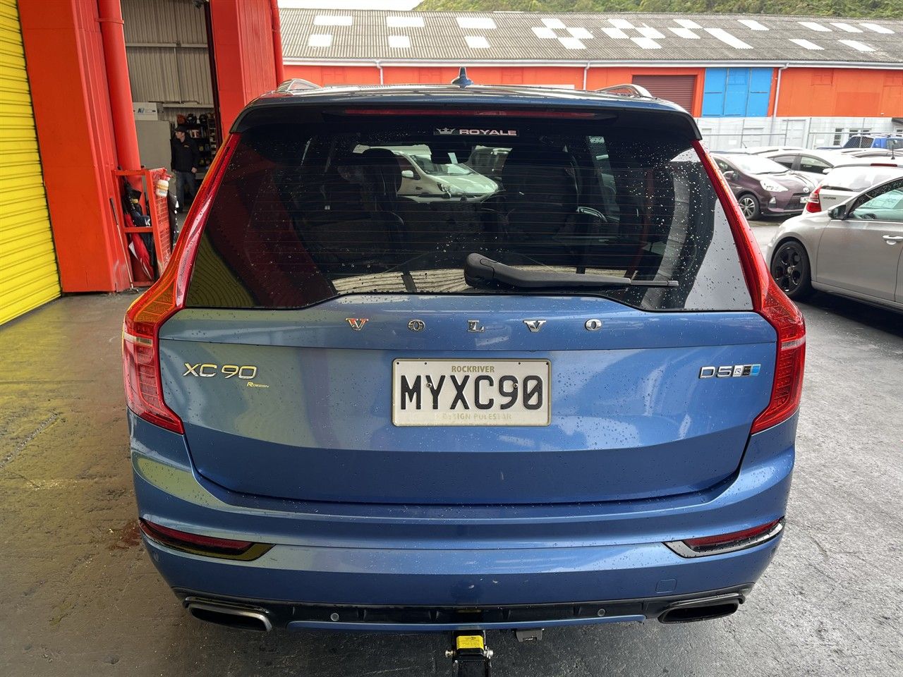 Vehicle image 5