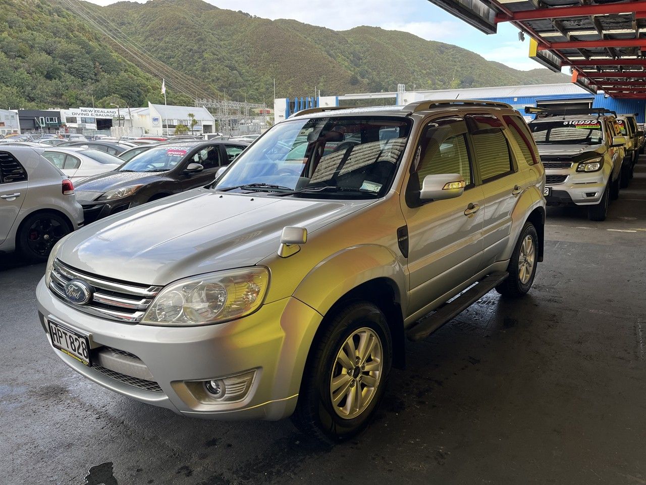 Vehicle image 3