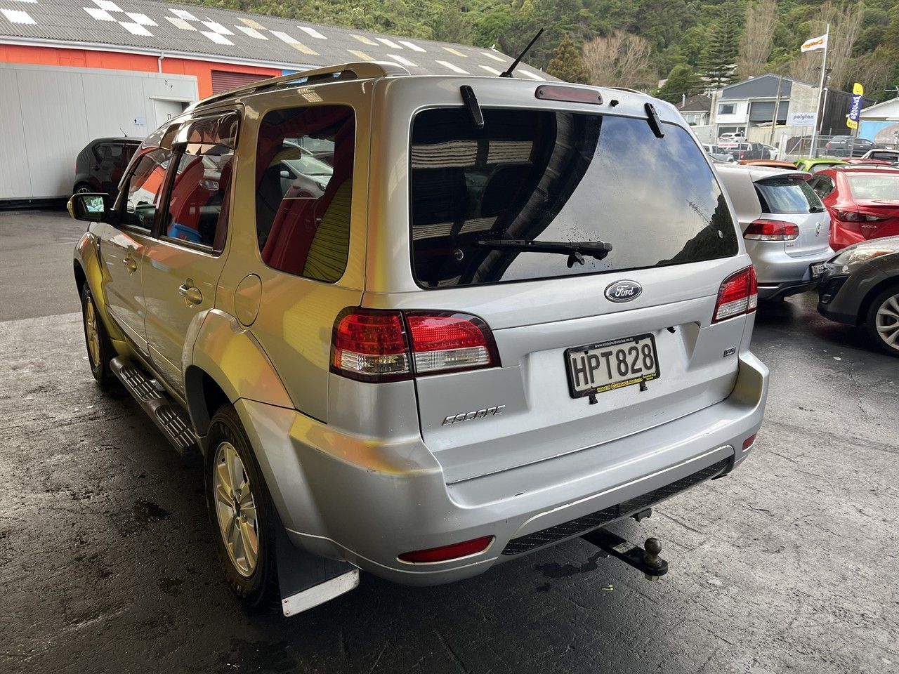 Vehicle image 4