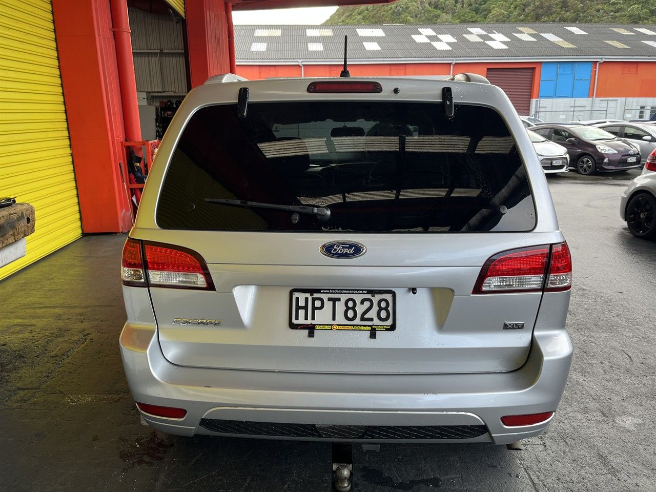 Vehicle image 5