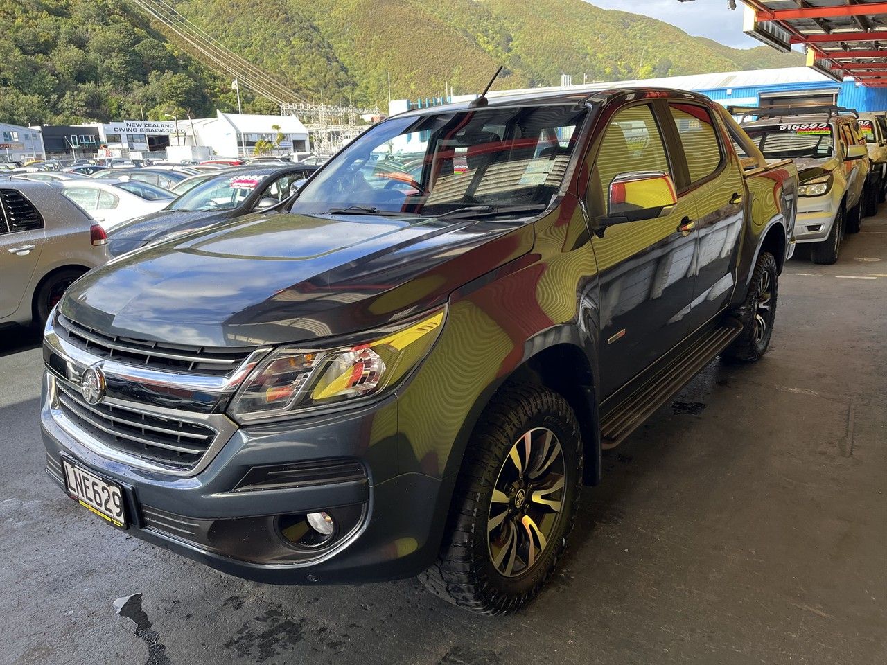 Vehicle image 3