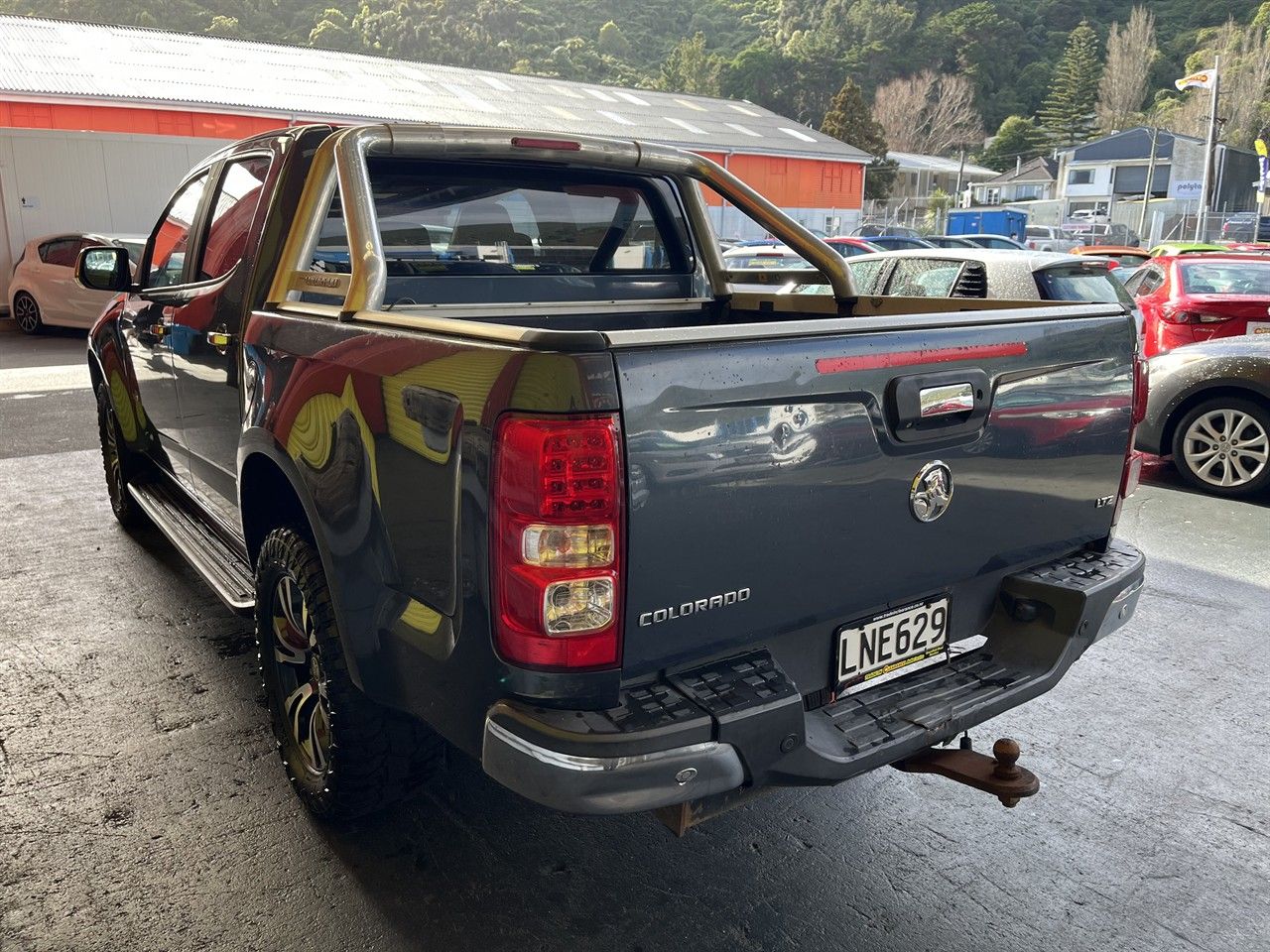 Vehicle image 4
