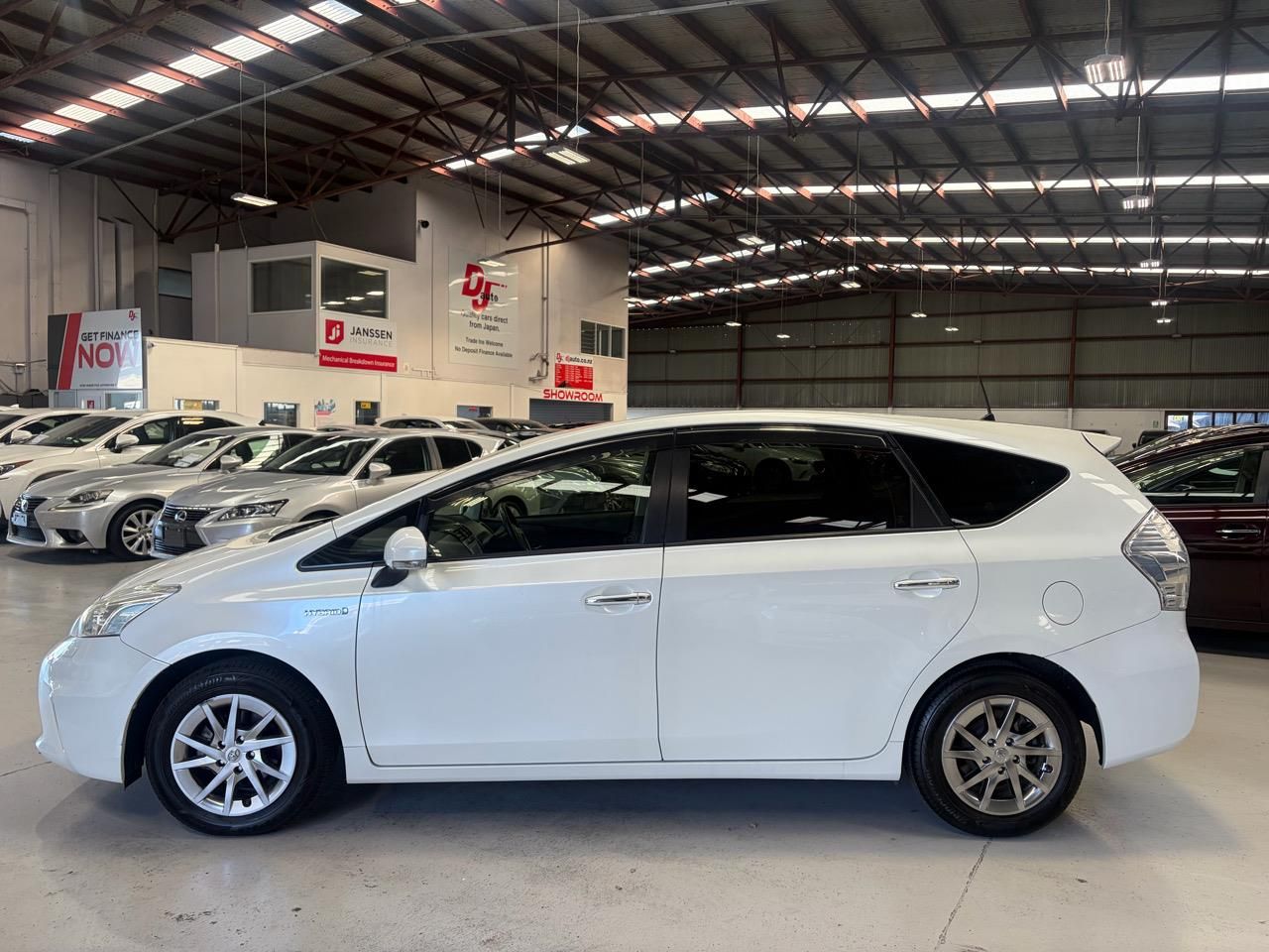 Vehicle image 4
