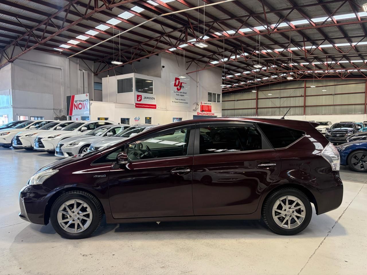 Vehicle image 5