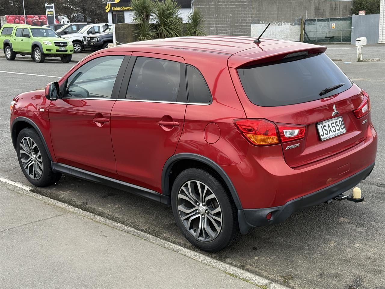 Vehicle image 4