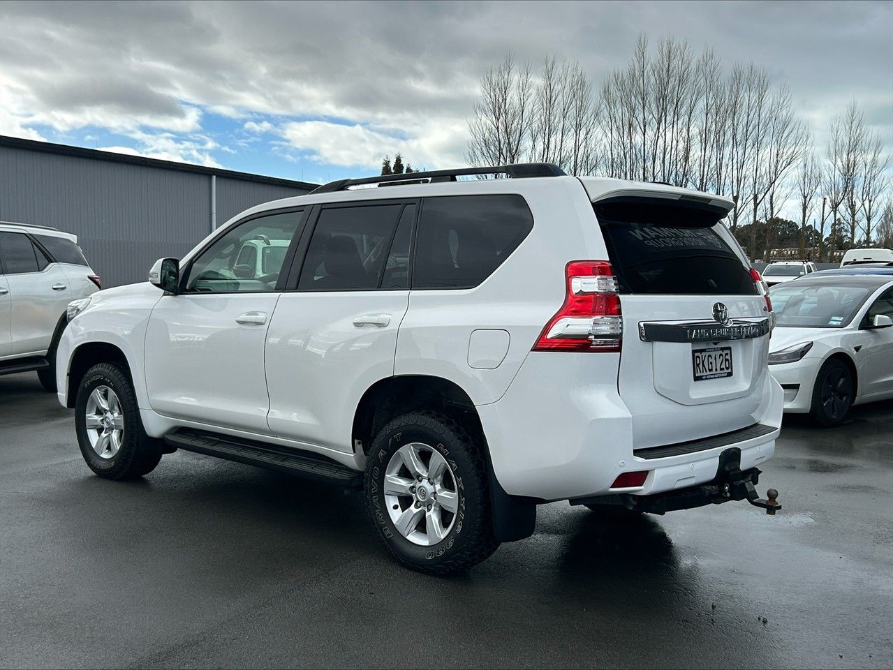 Vehicle image 4